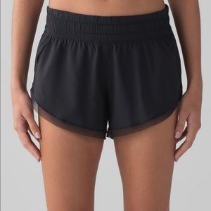 lululemon running short, sheer edge